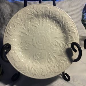 RARE FIND!!~SET OF 2~WEDGWOOD 9” PLATES – All White, Embossed Leaves, Lattice